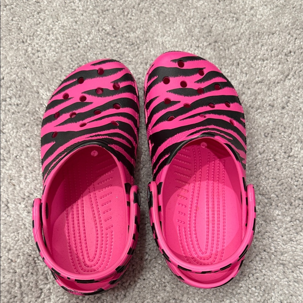 Zebra crocs